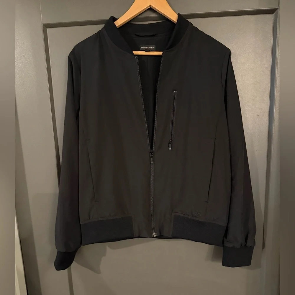 NWOT Banana Republic Bomber Jacket Black size Small